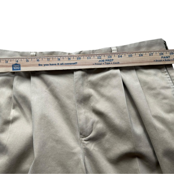 L.L. Bean land size 36 x 32 Chino khaki dress. - Picture 3 of 5